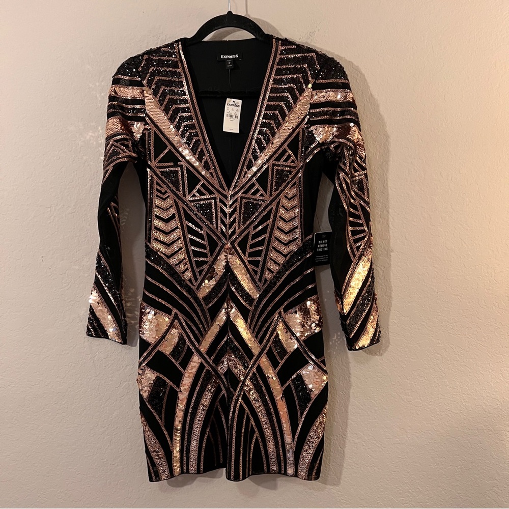 Express Black Gold Sequin Dress Medium Petite NWT Long Sleeve Holiday Party